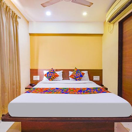 Fabhotel Rb Residency 수라트 외부 사진