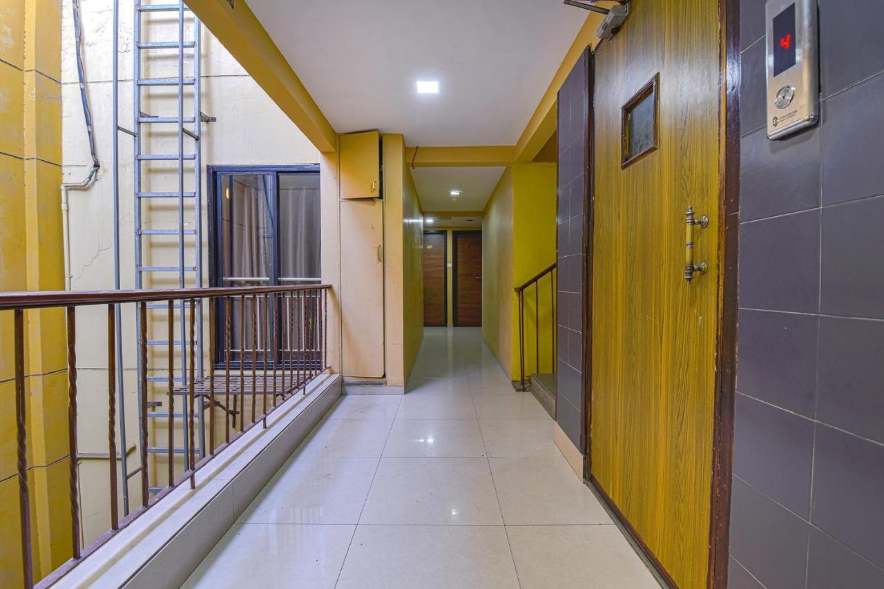 Fabhotel Rb Residency 수라트 외부 사진